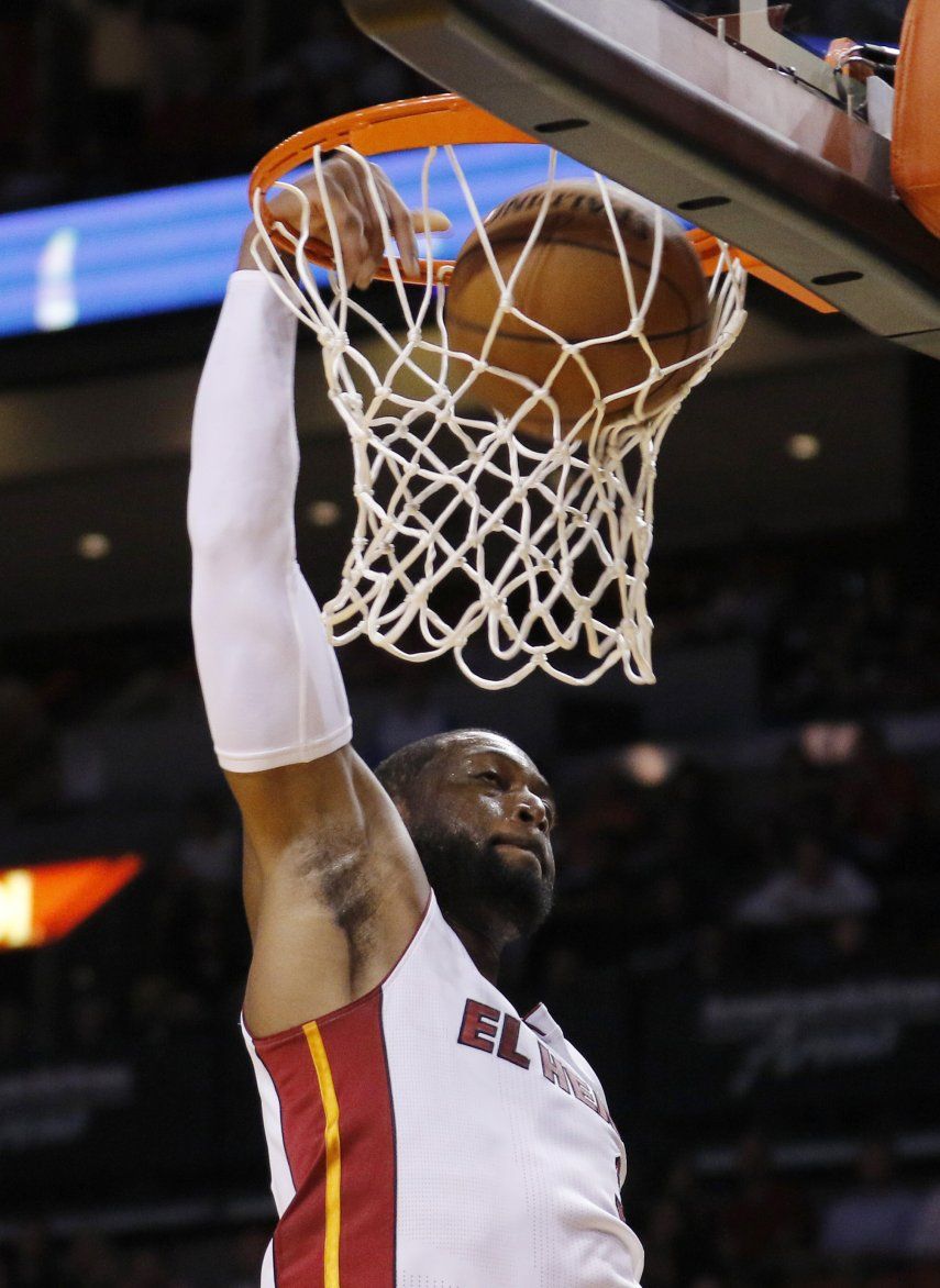 Dragic anota 21 en victoria del Heat ante Suns