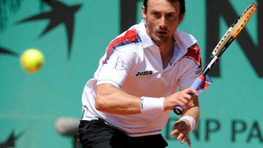 Nadie es capaz de parar a Nadal en tierra a cinco sets, dice Ferrero