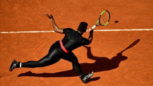Serena Williams y Sharapova regresan con triunfo a Roland Garros