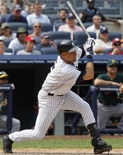 MLB: Yanquis 7, Atléticos 5; Jeter da ventaja, Rivera salva
