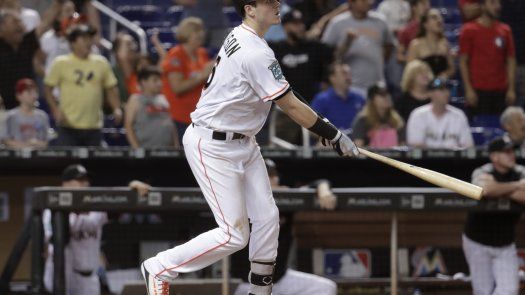 Brian Anderson impulsa la del triunfo para los Marlins