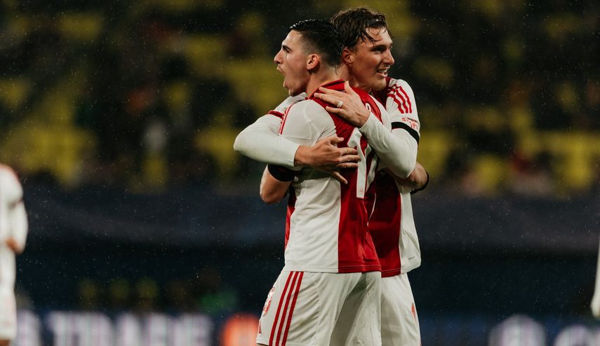 Ajax supera al Villarreal en jornada de la Champions League