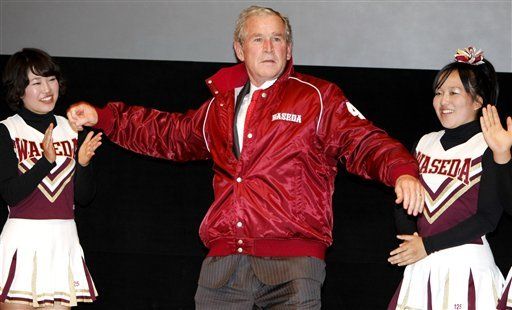 Bush rememora sus dí­as en el béisbol