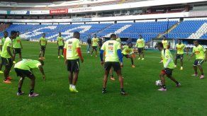 Selección de Panamá entrena en estadio Corregidora de Querétaro