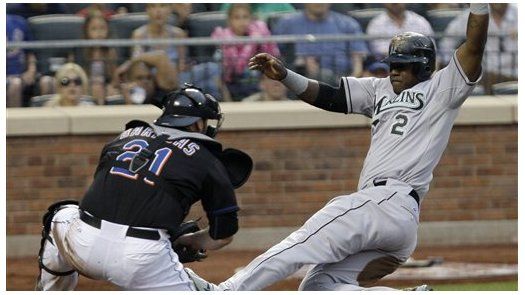 MLB: Mets 4, Marlins 3; Dickey gana tercer partido como abridor