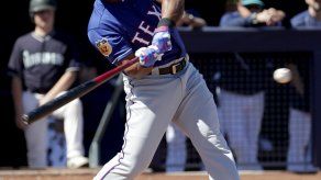 Beltré podría comenzar campaña en lista de lesionados