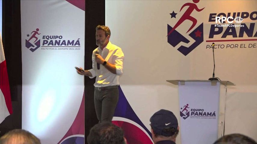 &nbsp;Thomas Christiansen pide más canchas e inversión en el fútbol