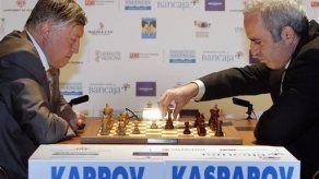 Kasparov supera por 3-1 a Karpov