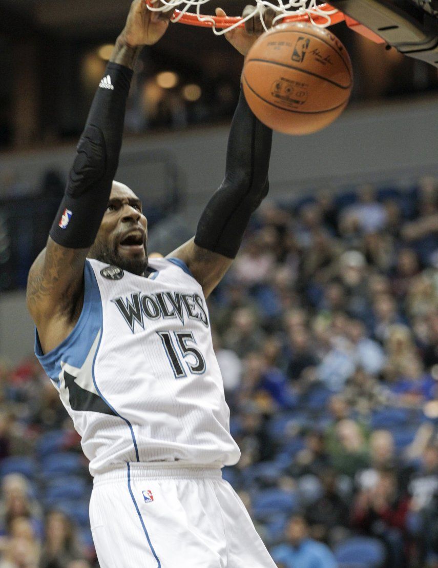 Wolves cortan cadena de victorias de Grizzlies