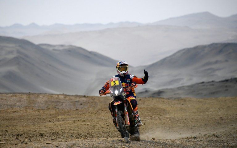 Póker de Loeb y liderato de Al-Attiyah en el Dakar, Brabec abandona en motos
