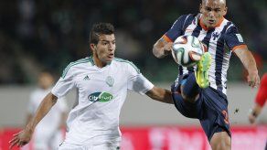 Chileno Suazo anuncia su salida de Monterrey