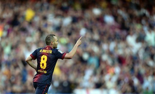 Iniesta: Neymar hará mejor a Messi