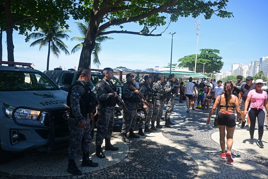 Final Copa Libertadores 2023: Hinchas de Boca y Fluminense se enfrentaron en Copacabana