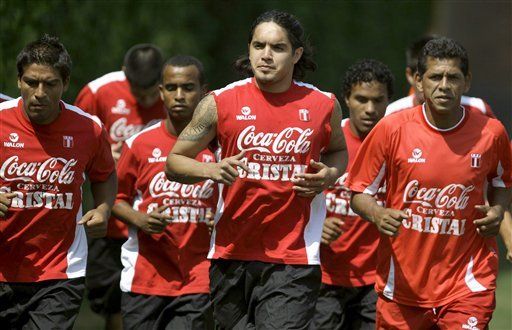 Mundial: Chile estudia fórmulas para vencer a Perú
