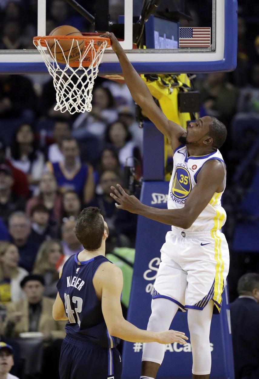 Warriors vencen a los Mavericks y suman 8vo triunfo al hilo