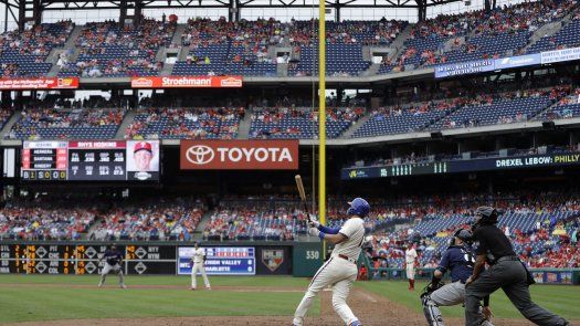 Eflin poncha a 9 y saca a los Filis de la mala racha