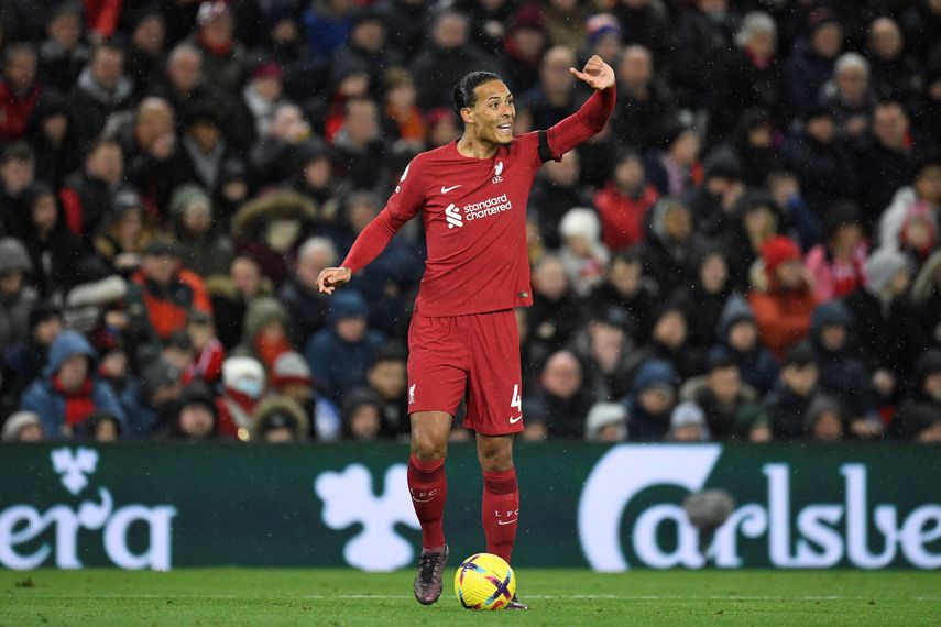 Virgil Van Dijk es baja más de un mes para el Liverpool