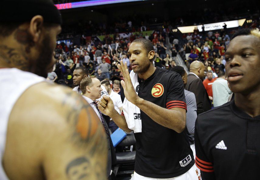 Horford anota 18 puntos y Hawks aplastan  a Pacers