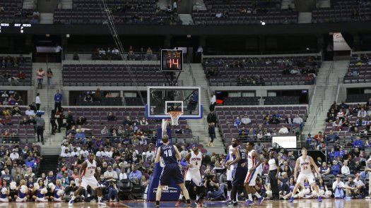 Bobcats superan a Pistons y extienden su ventaja