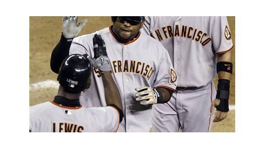 MLB: Gigantes 9, Diamondbacks 4; Sandoval empuja tres