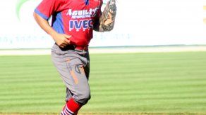 Águilas y Toros aferrados a la cima en las posiciones