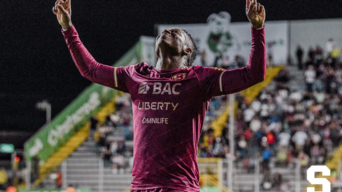 Panameño Tomás Rodríguez sigue rompiendo las redes en Costa Rica