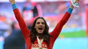 Isinbayeva quiere una tercera medalla de oro olímpica en Brasil-2016