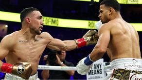 Teófimo López derrotó a Rolly Romero para coronarse campeón wélter el fin de semana