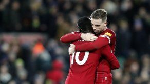 Invicto Liverpool gana y toma ventaja de 25 puntos