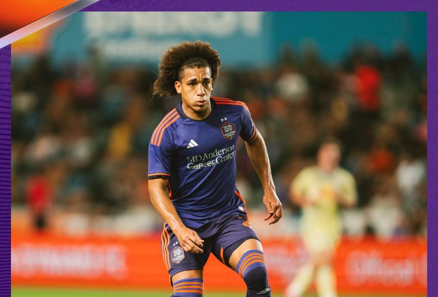 Adalberto Carrasquilla suma asistencia con el Houston Dynamo