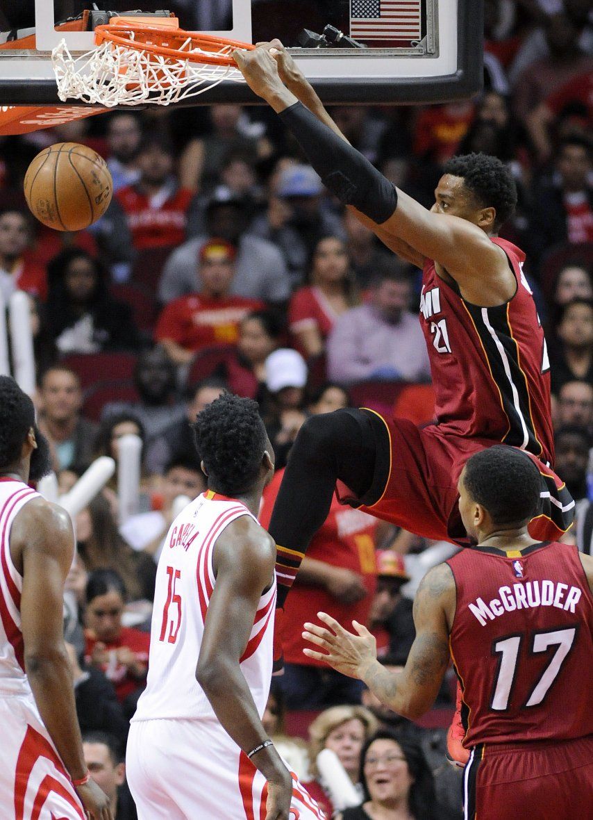 Heat se impone 117-109 a Rockets con ayuda de Whiteside