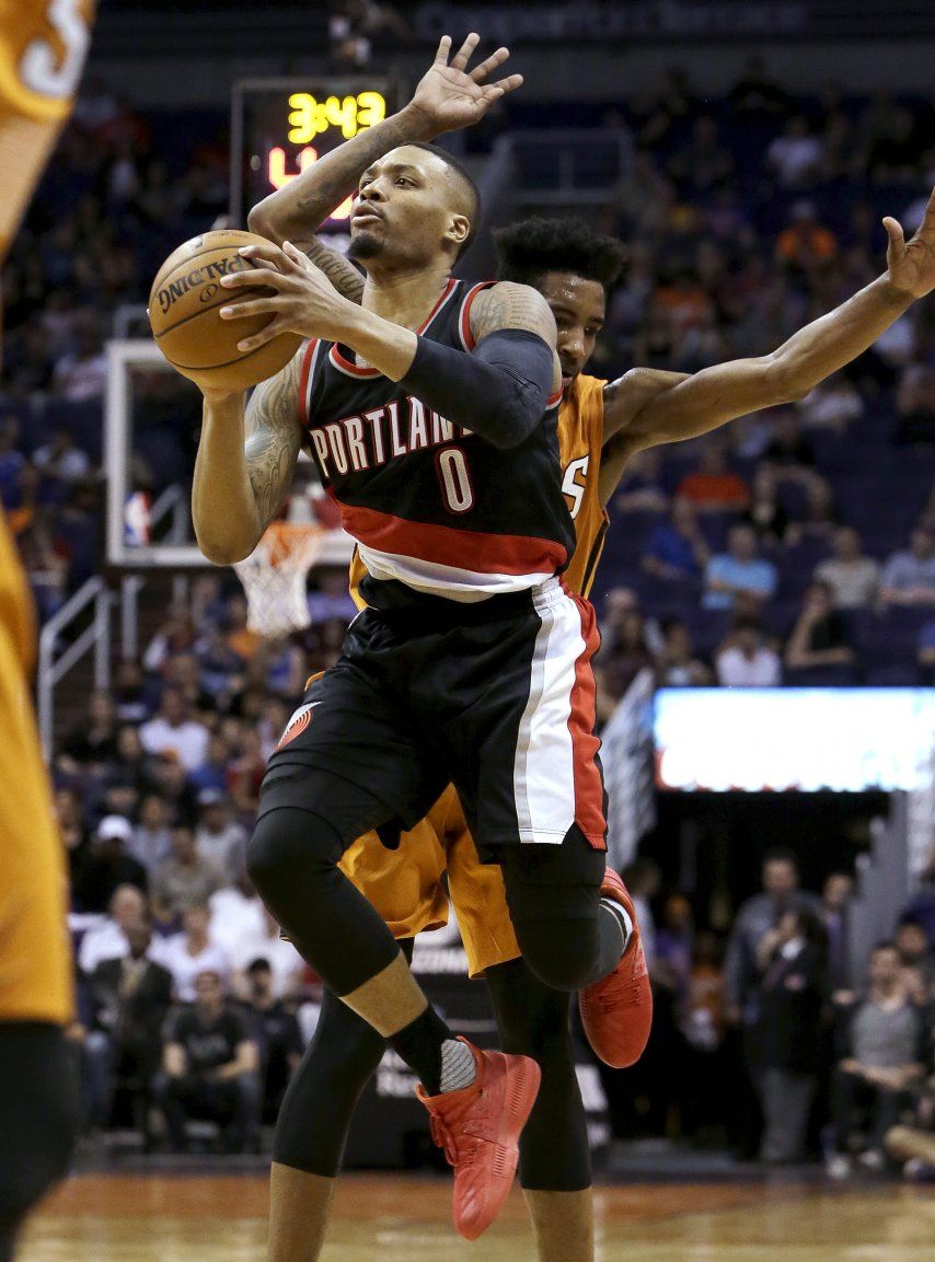 Lillard y McCollum guían a Blazers a victoria sobre Suns