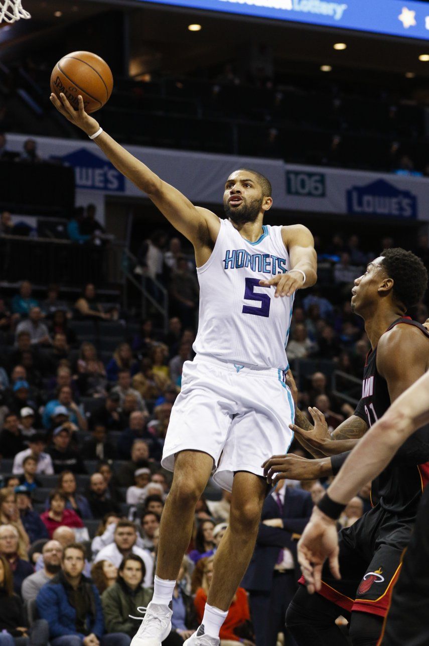 Hornets vence al Heat gracias a un dominante tercer cuarto