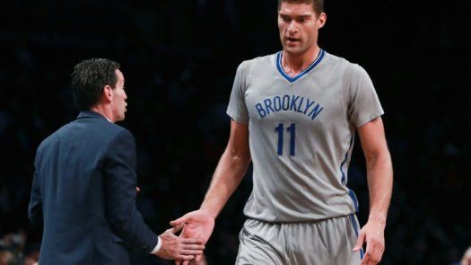 DeRozan, Brook Lopez y Harden brillan en la NBA
