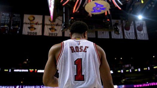 NBA: Rose se opera la rodilla y estará fuera seis semanas