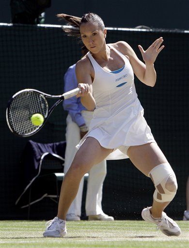 Jankovic avanza a cuarta ronda en Wimbledon