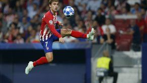 Sevilla y Atlético aprovechan declive de Madrid con triunfos