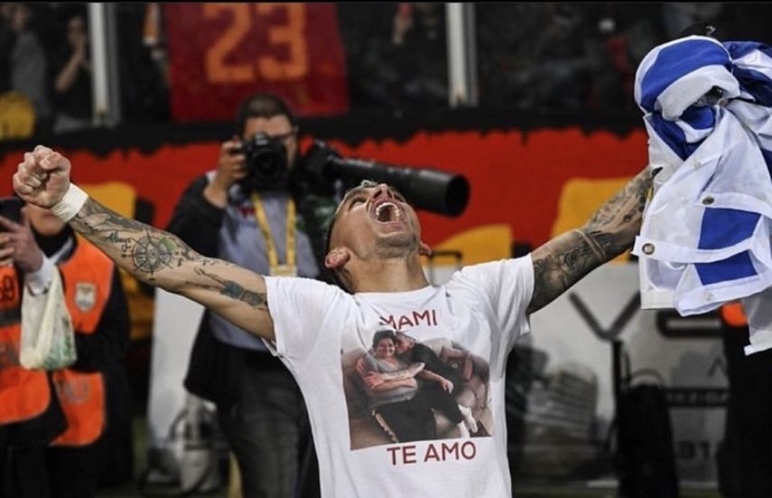 Lucas Torreira entre lágrimas dedica el título con el Galatasaray a su madre