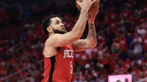 NBA: Fred VanVleet de los Rockets, sufrió rotura de el ligamento cruzado anterior de la rodilla