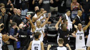 Los Spurs dan paso histórico y contratan a una mujer de asistente de Popovich