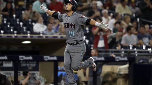 Responden bates de Diamondbacks en victoria sobre Padres