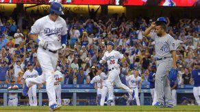 Dodgers ganan a Reales en décimo episodio y llegan a 60 triunfos