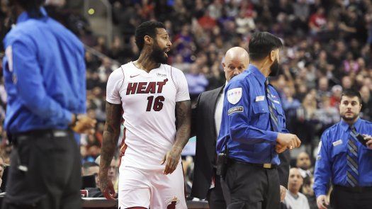 NBA suspende a Johnson, del Heat, e Ibaka, de los Raptors