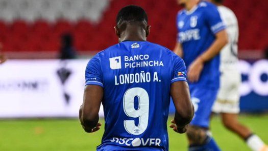 Azarías Londoño golea para rescatar empate de la Universidad Católica Azarías Londoño golea para rescatar empate de la Universidad Católica