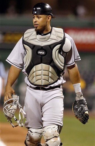 Catcher Ronny Paulino suspendido 50 partidos por dopaje
