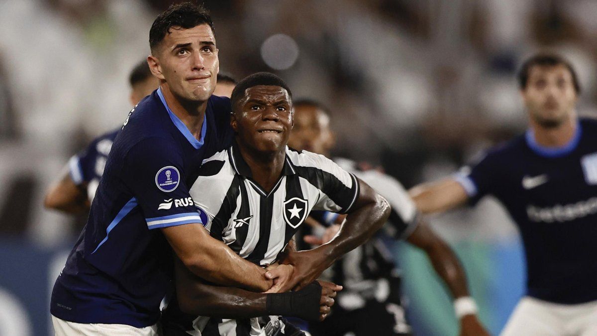 EBotafogo de Kadir Barría lidera su grupo en la Copa Sudamericana