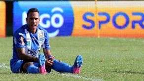 Blas Pérez sigue su recuperación en Bolivia tras lesión con la selección