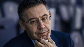 Allanan las oficinas del Barcelona; Bartomeu detenido