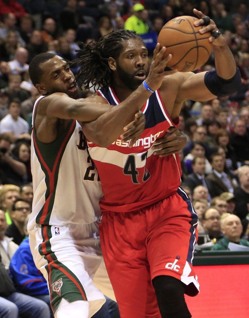 Middleton anota 30 puntos, Bucks ganan a Wizards 91-85