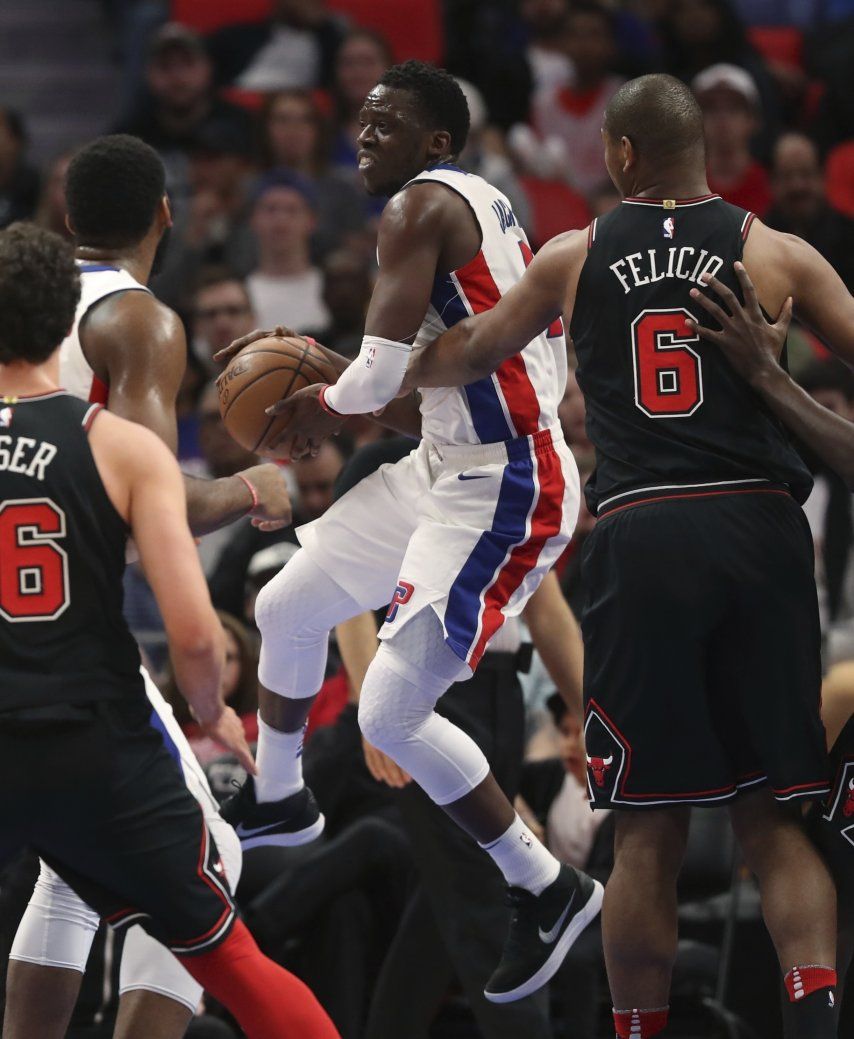 Pistons afinan puntería y aplastan a Bulls